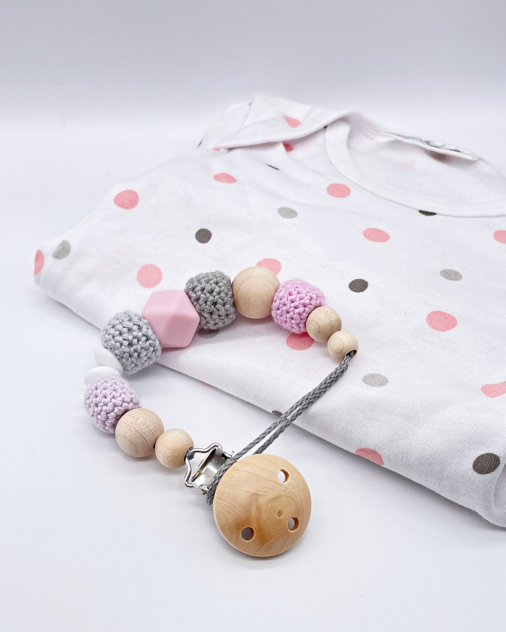 Schnullerkette Handgefertigt Rosa Grau Als Geschenk Zur Geburt, Taufe, Babyparty, Babybesuch Schwangerschaft Ausstattung Baby Kleinkind Schnullerkette Handgefertigt Rosa Grau Als Geschenk Zur Geburt, Taufe, Babyparty, Babybesuch Schwangerschaft Ausstattung Baby Kleinkind von Etsy - FlorentinasPahihi