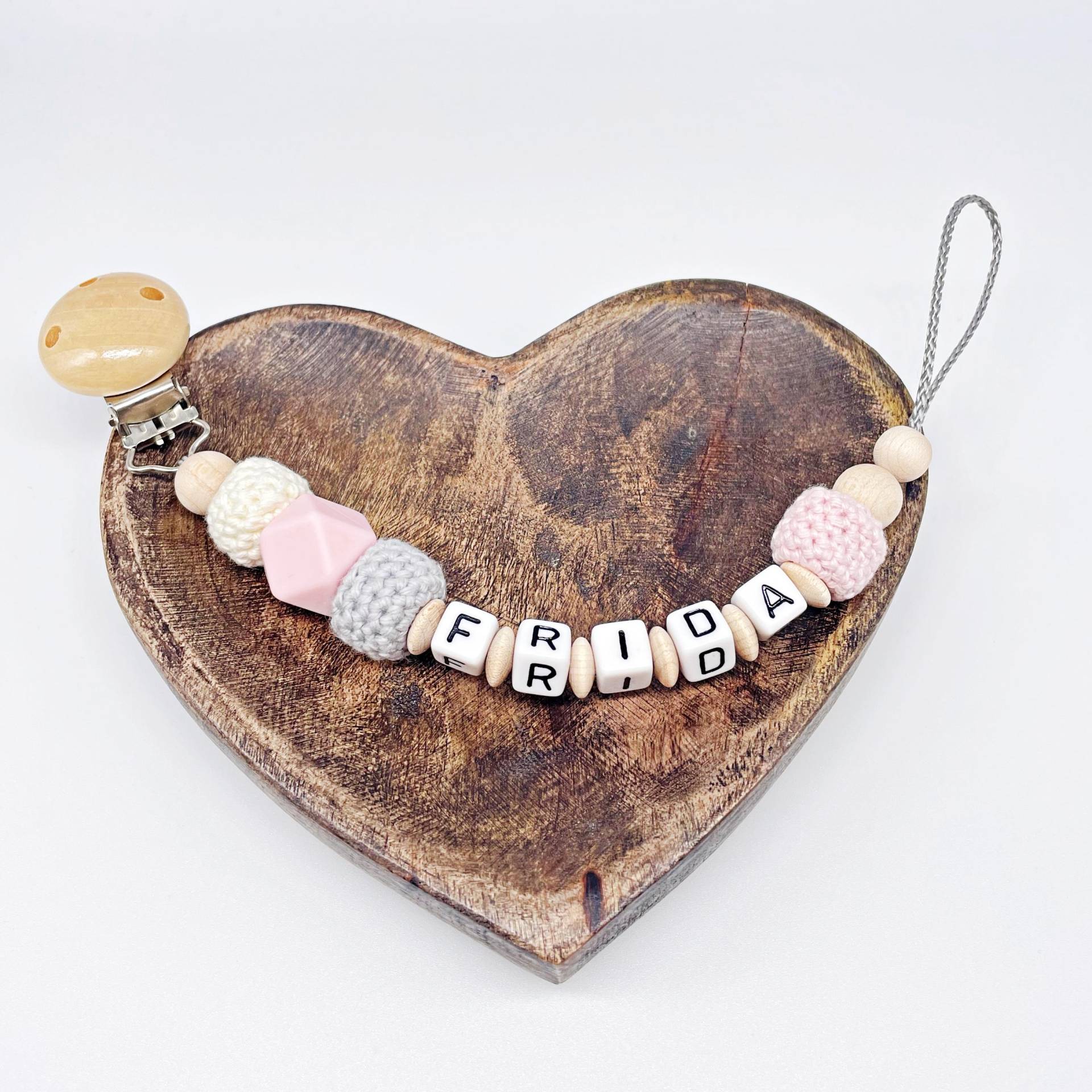 Schnullerkette Mit Name | Personalisiert Buchstaben Babygeschenk Handmade Geschenk Mädchen Rosa Geschenkidee Geburt Baby Grau Schnullerkette Mit Name | Personalisiert Buchstaben Babygeschenk Handmade Geschenk Mädchen Rosa Geschenkidee Geburt Baby Grau von Etsy - FlorentinasPahihi