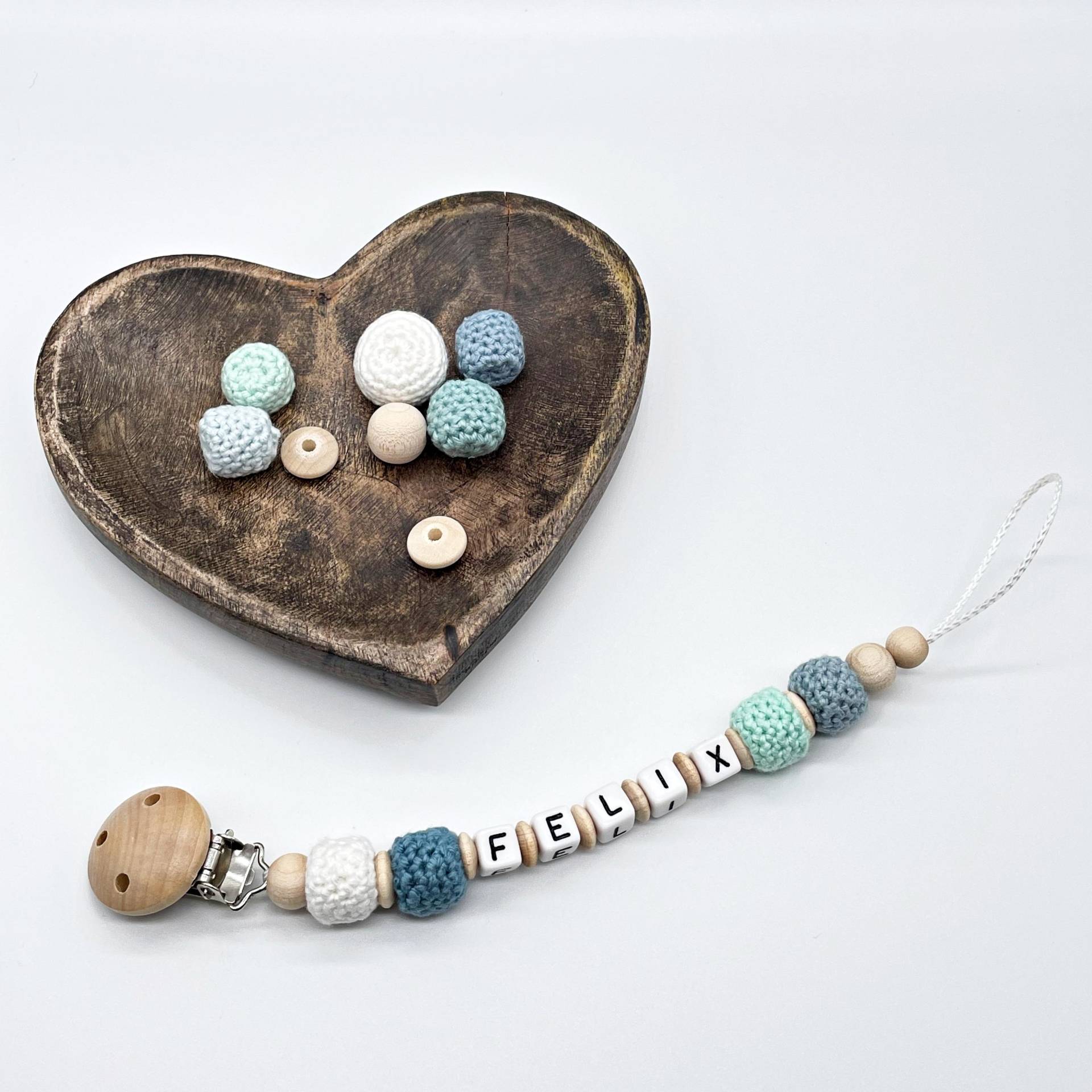 Schnullerkette Personalisiert Name Junge Babyboy Geburt Geschenkidee Babybesuch Babyparty It's A Boy Schnullerhalter Schnullerband Mintgrün Schnullerkette Personalisiert Name Junge Babyboy Geburt Geschenkidee Babybesuch Babyparty It's A Boy Schnullerhalter Schnullerband Mintgrün von Etsy - FlorentinasPahihi