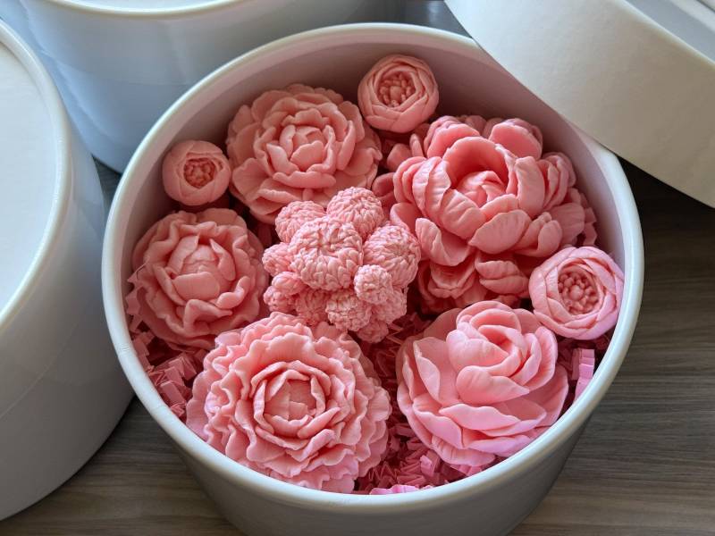 Luxuriöses Handgemachtes Blumenseifen Geschenkset - Natural Spa Self-Care Schönes Badegeschenk Für Sie Seifenbox Mit Blumenduft von Etsy - FlowersDStore