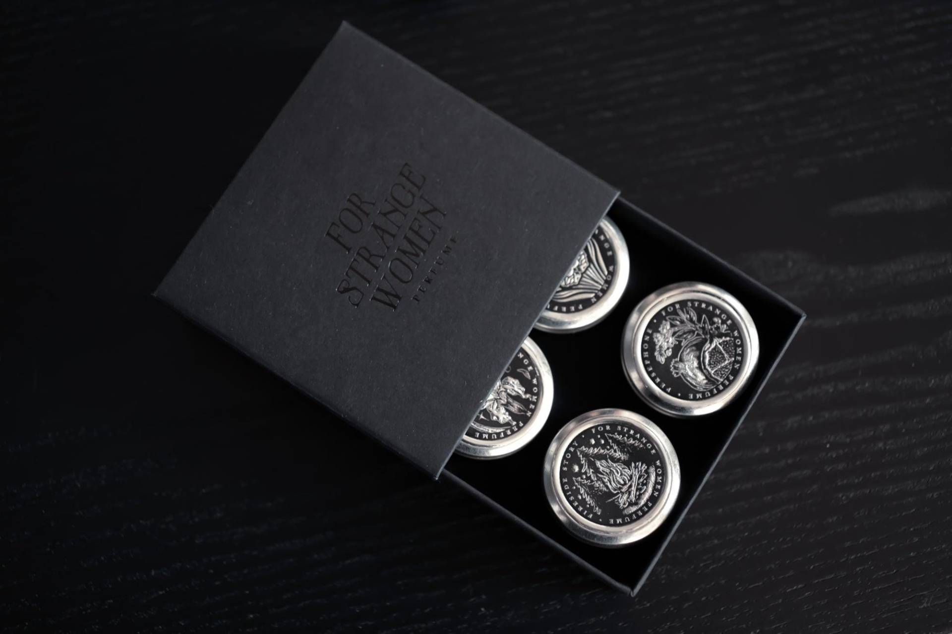 Festes Parfüm Geschenkset - Wählen Sie 4 Festes Parfüm Geschenkset - Wählen Sie 4 von Etsy - ForStrangeWomen