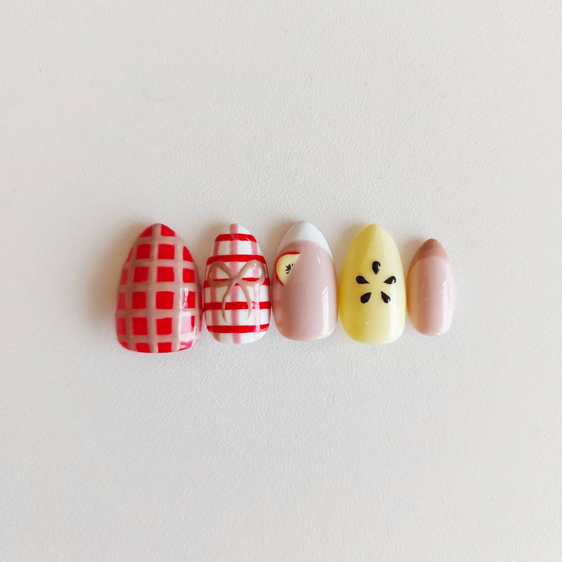 Press On Nails Apple, Pie, 3D, Bow, Ribbon, Red, Cottagecore, Nature, Fruit, Harvest, Fairycore Press On Nails Apple, Pie, 3D, Bow, Ribbon, Red, Cottagecore, Nature, Fruit, Harvest, Fairycore von Etsy - ForestFairyNails