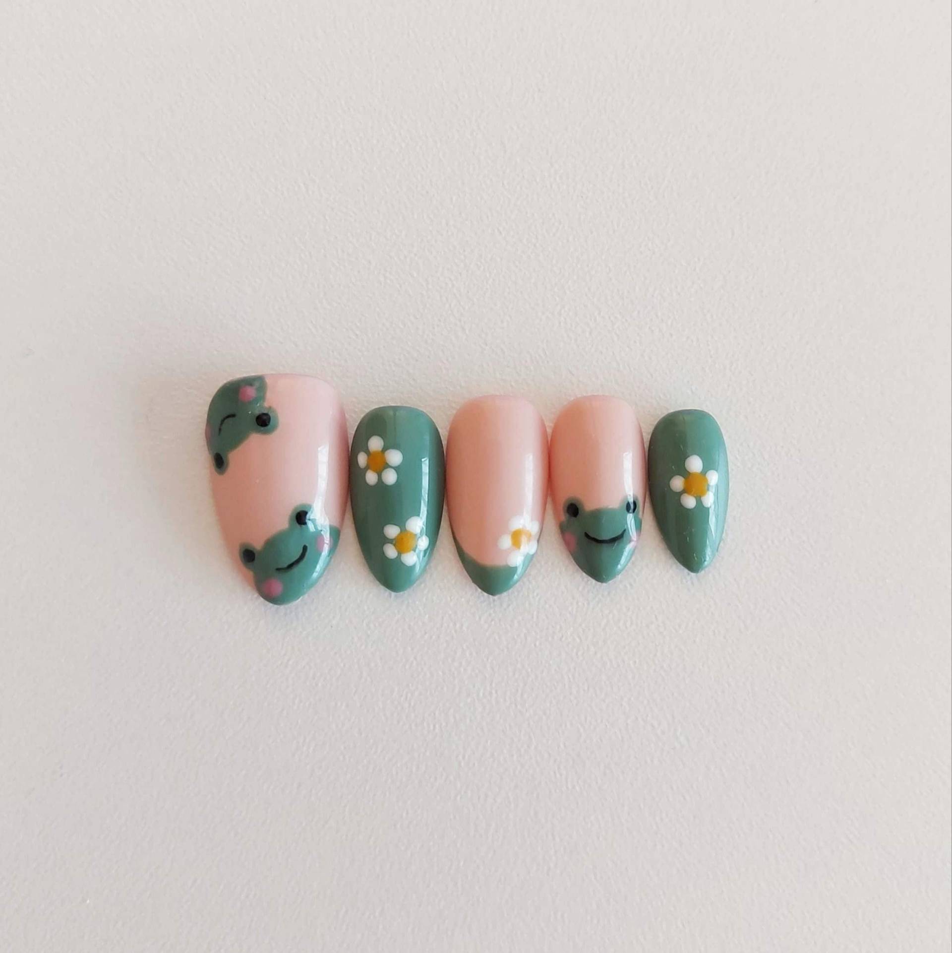 Press On Nails Frog, Floral, Kawaii, Daisy, Animal, Nature von Etsy - ForestFairyNails