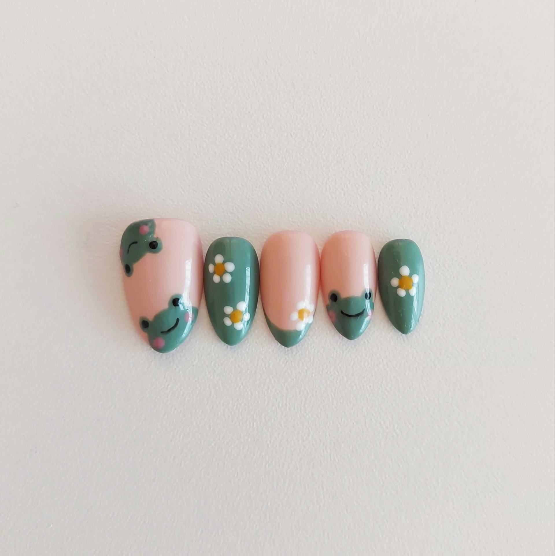 Press On Nails Frog, Floral, Kawaii, Daisy, Animal, Nature von Etsy - ForestFairyNails