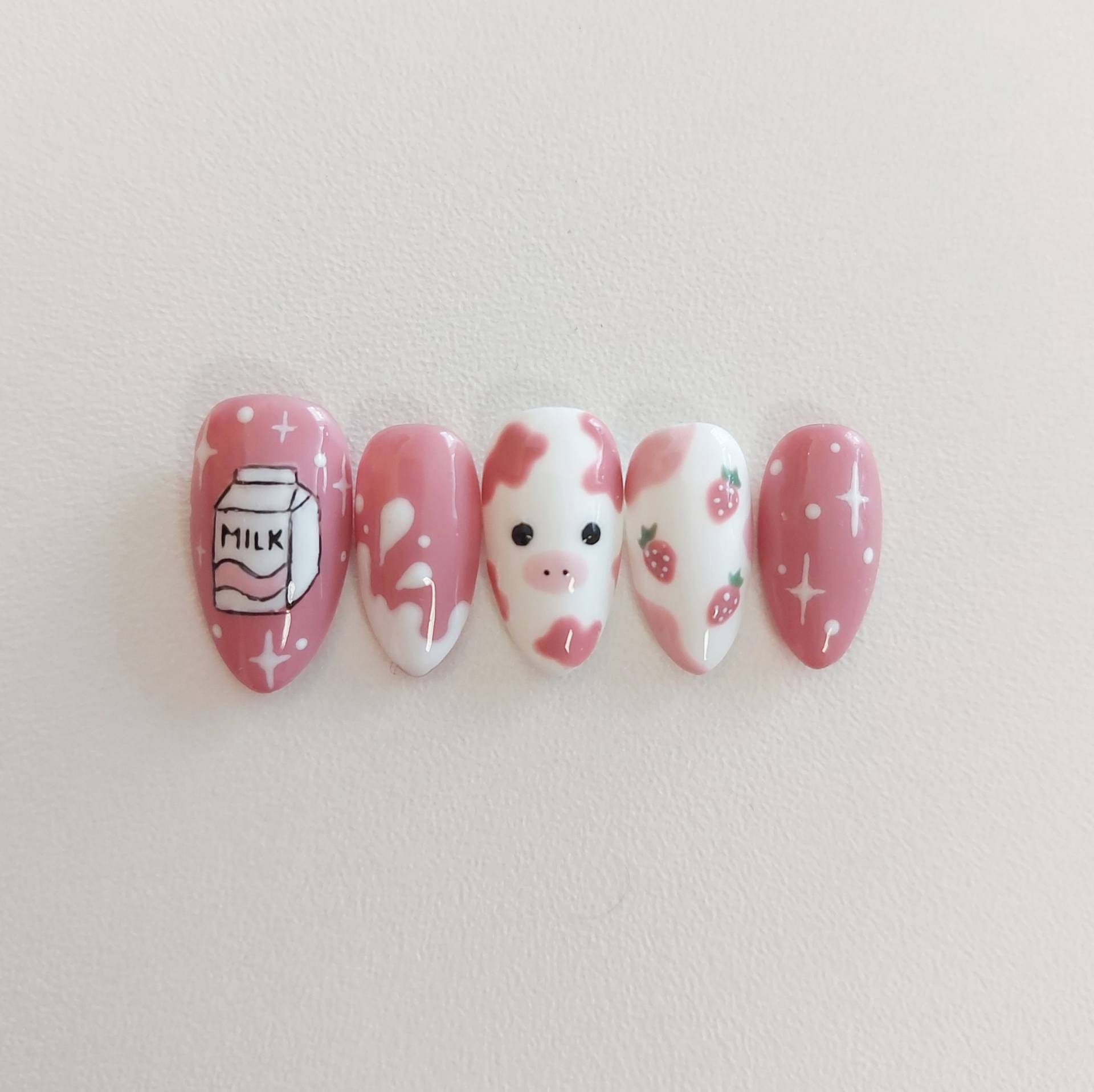 Press On Nails Strawberry Cow, Pink, Cute Press On Nails Strawberry Cow, Pink, Cute von Etsy - ForestFairyNails