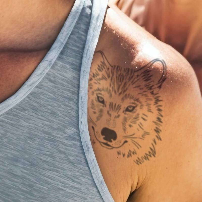 Wolf von Etsy - ForeverNeverTattoo