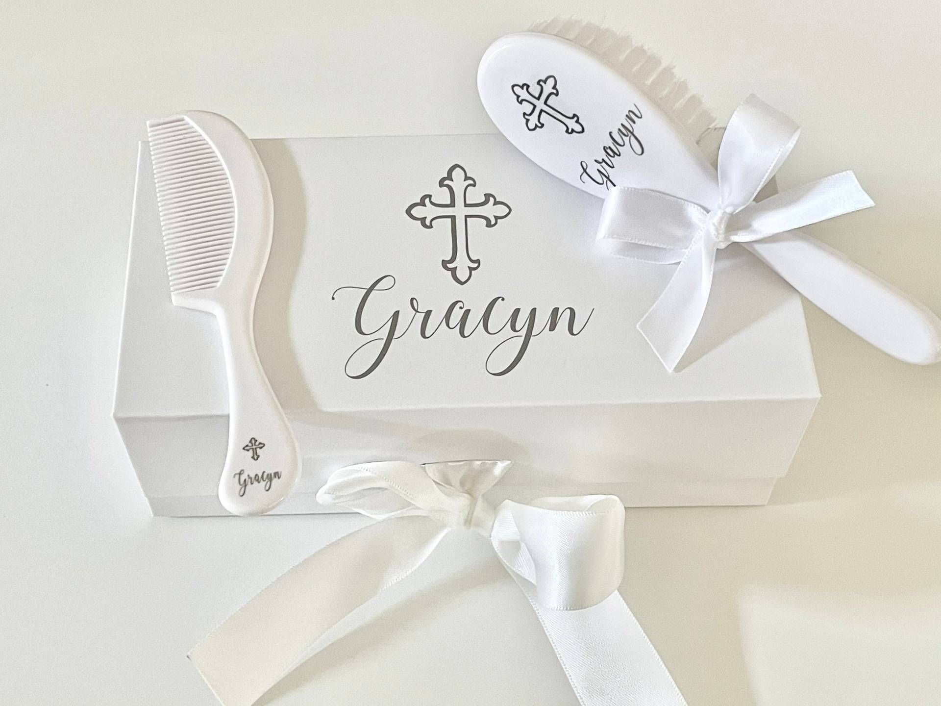 Personalisiertes Baby Geschenk, Personalisiertes Bürste Und Kamm Set, Mädchen Taufe Taufgeschenk von Etsy - ForeverPersonalized0