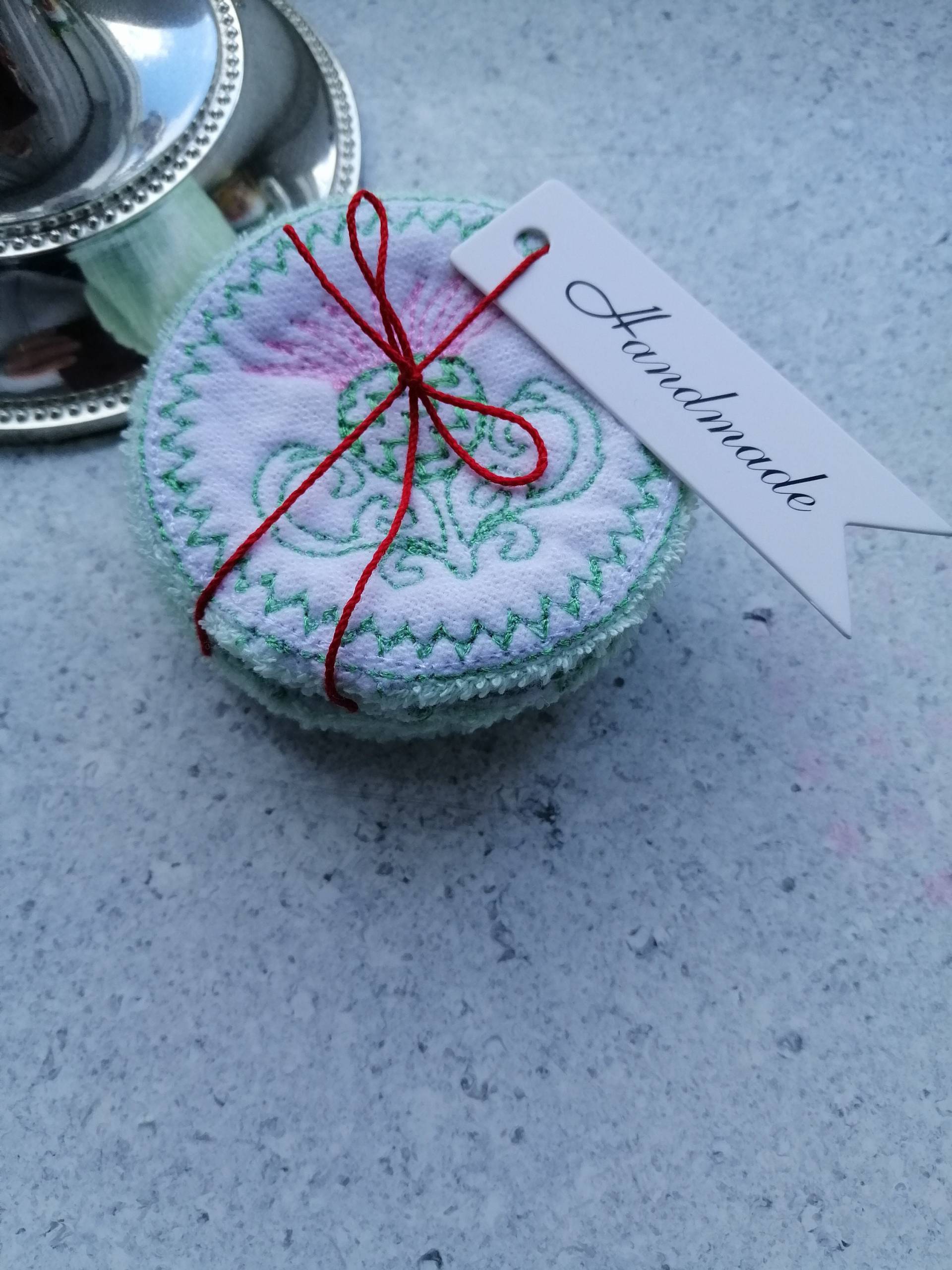 Wiederverwendbare Baumwollrunden. Zero-Waste-Make-Up. Wiederverwendbares Gesichtspads-Set. Gestickte Runden, Wiederverwendbare Wiederverwendbare Baumwollrunden. Zero-Waste-Make-Up. Wiederverwendbares Gesichtspads-Set. Gestickte Runden, Wiederverwendbare von Etsy - FotiniaDesign