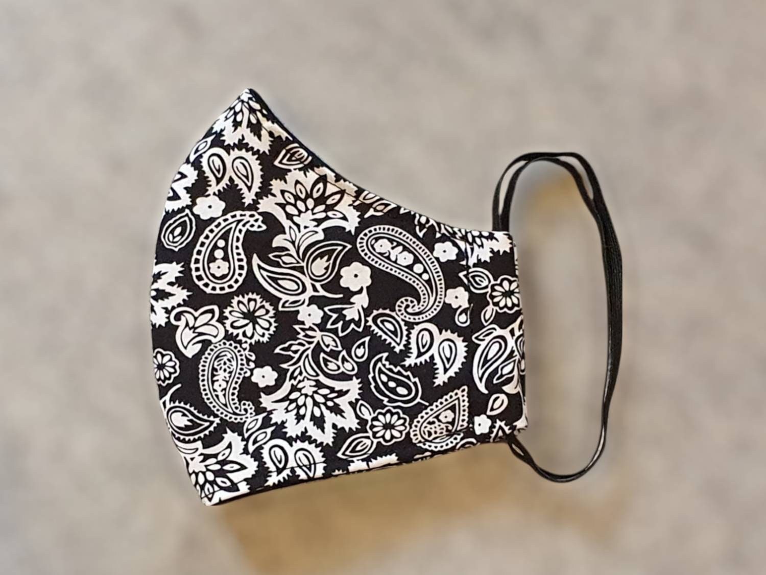 3 Lagen Schwarze Paisley Gesichtsmaske, Filtertasche, Verstellbare Träger, 100% Baumwolle, Wiederverwendbare Maske, Waschbare Gesichtsmaske 3 Lagen Schwarze Paisley Gesichtsmaske, Filtertasche, Verstellbare Träger, 100% Baumwolle, Wiederverwendbare Maske, Waschbare Gesichtsmaske von Etsy - FrancescaWhyteUk