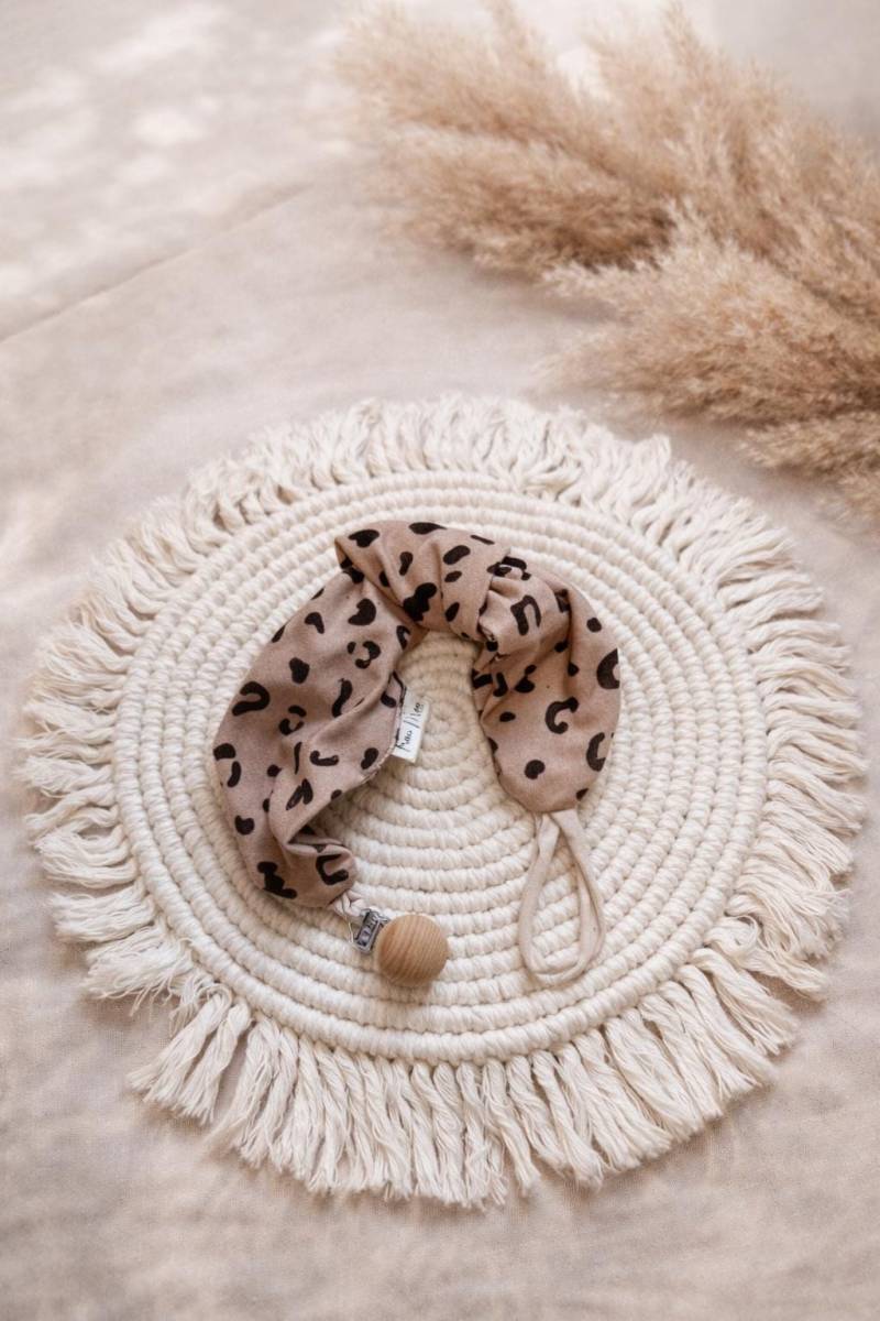 Schnullerkette Baby Leo Braun Taupe Schnullerkette Baby Leo Braun Taupe von Etsy - FrauMooHandmade