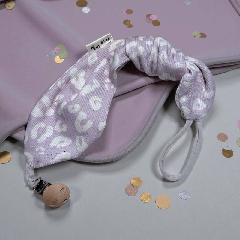 Schnullerkette Baby Rippjersey Leo Look Flieder Creme Lila Schnullerkette Baby Rippjersey Leo Look Flieder Creme Lila von Etsy - FrauMooHandmade