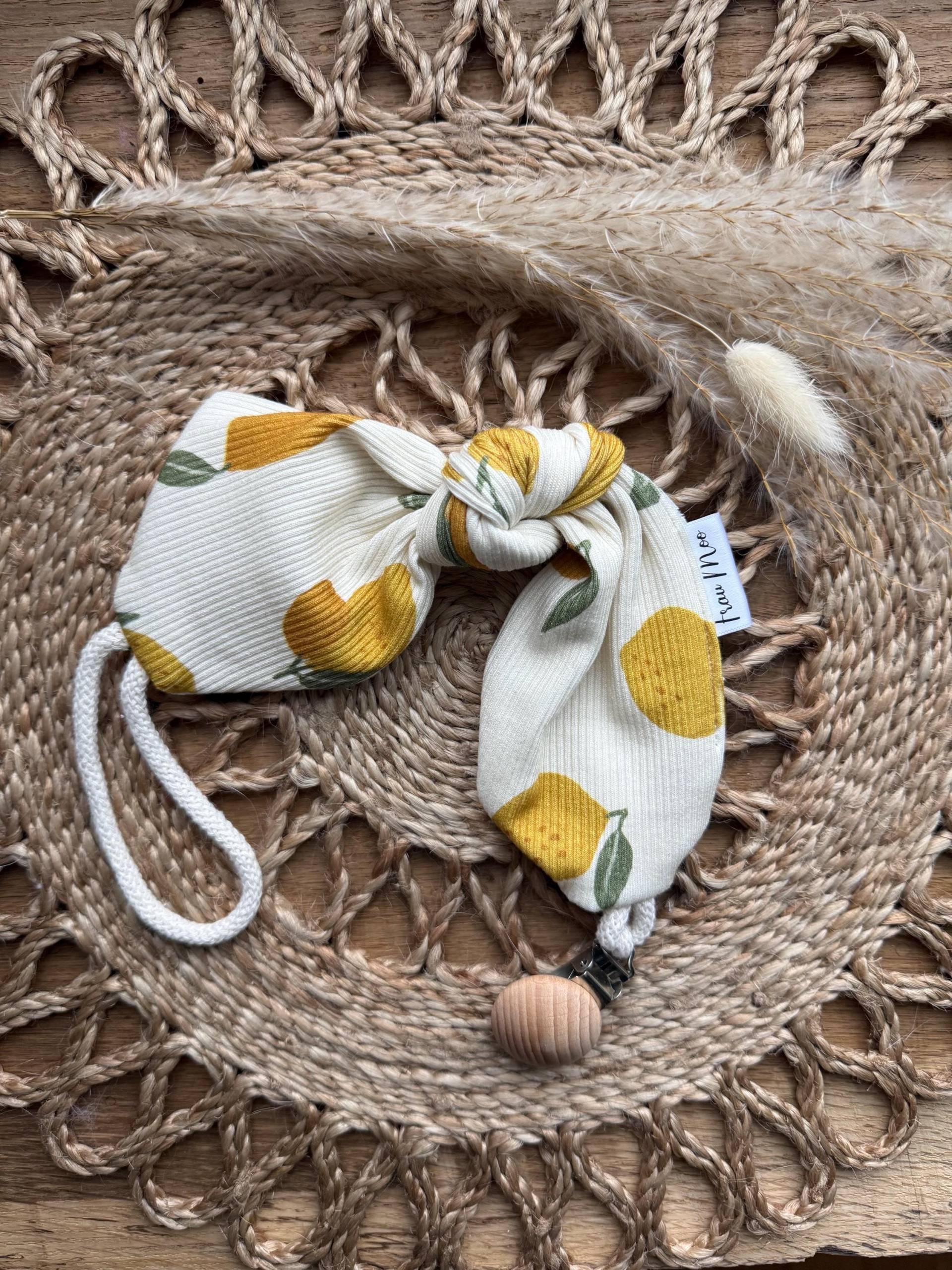 Schnullerkette Baby Rippjersey Zitrone Creme Gelb von Etsy - FrauMooHandmade