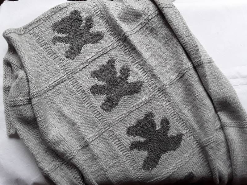 Babydecke Handgestrickt Mit Bären, Grau, Kinderwagen, Wiege, Kinderbett, Stubenwagen Babydecke Handgestrickt Mit Bären, Grau, Kinderwagen, Wiege, Kinderbett, Stubenwagen von Etsy - FrauNaehnadel