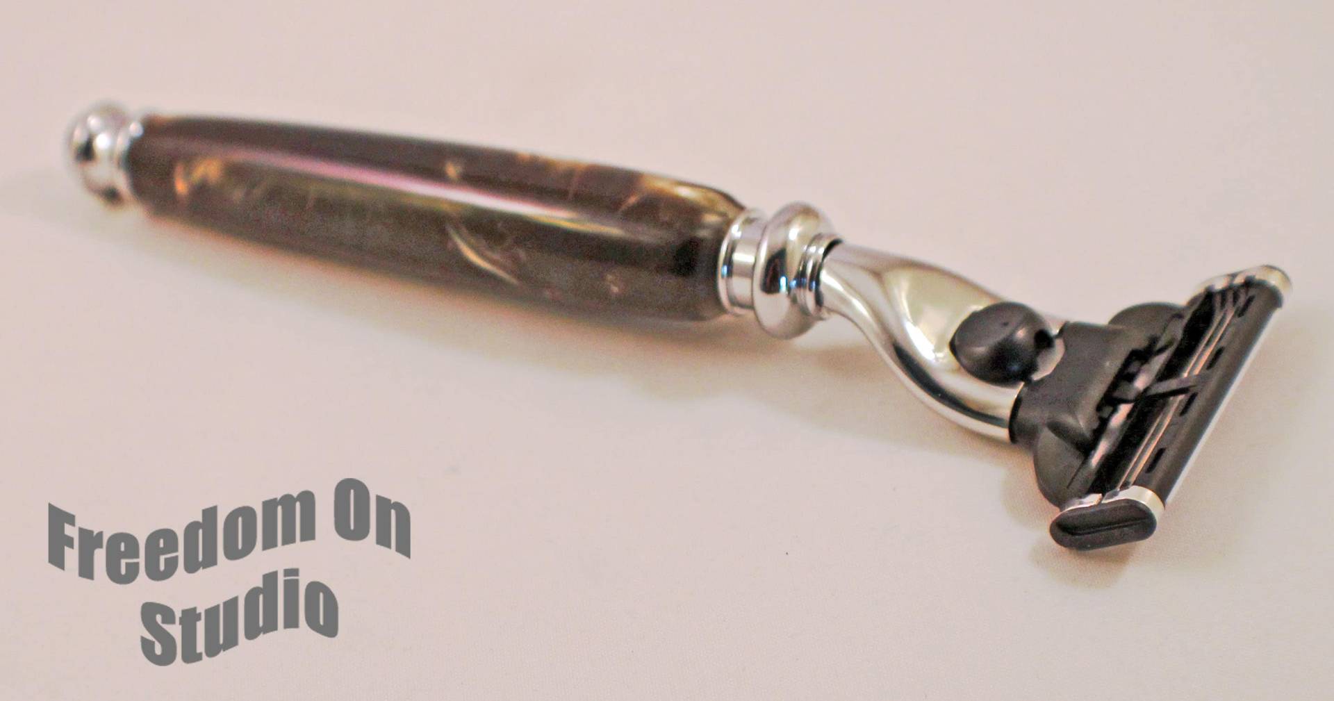 Rasierer Acryl - Mach 3 Grün von Etsy - FreedomOnStudio