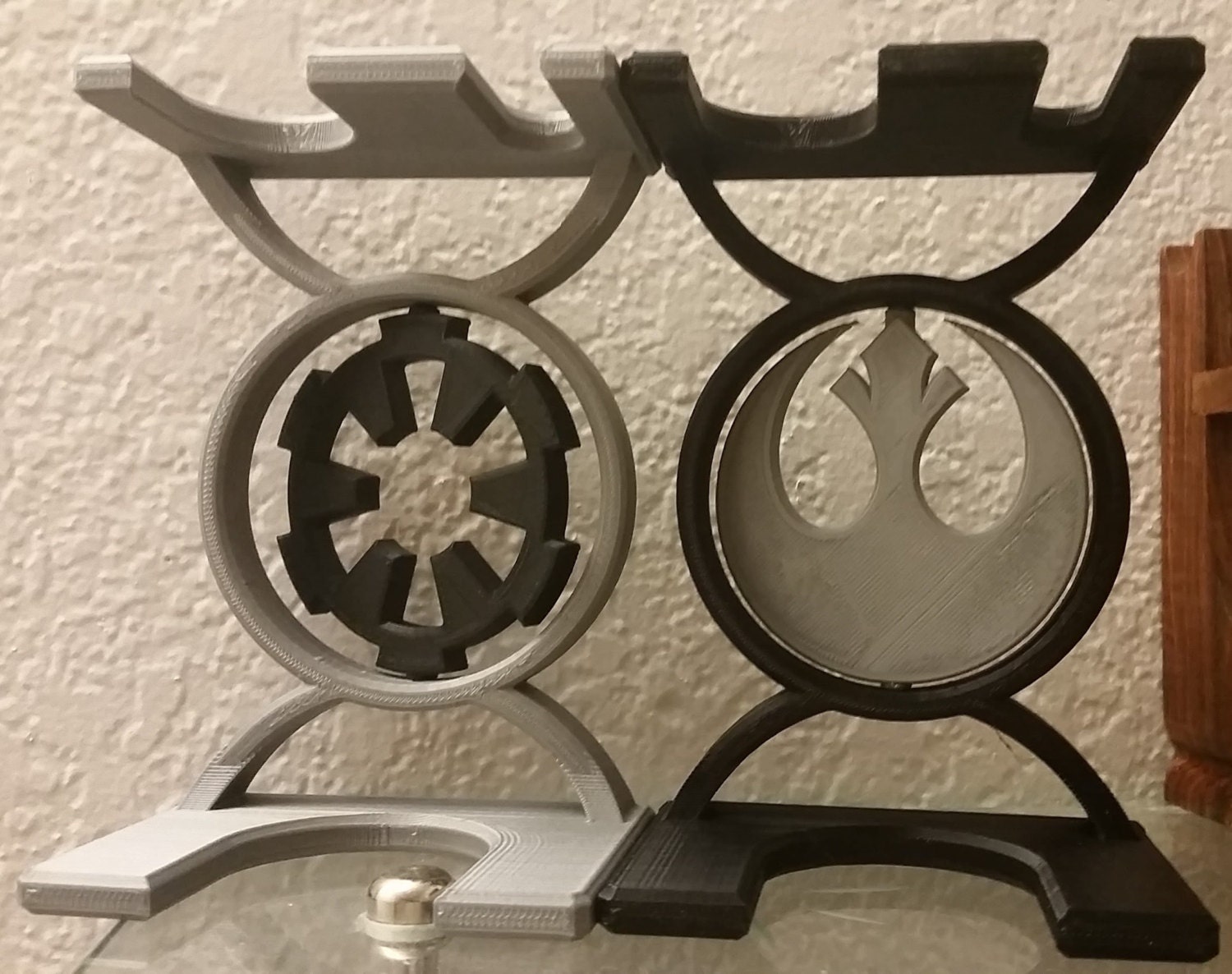 stand Für Lightsaber Inspired Brush Und Razor von Etsy - FrugalShave