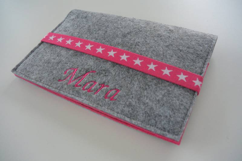 U-Hefthülle Filz Hellgrau/Pink Sternchen von Etsy - FuerGlueckskinder