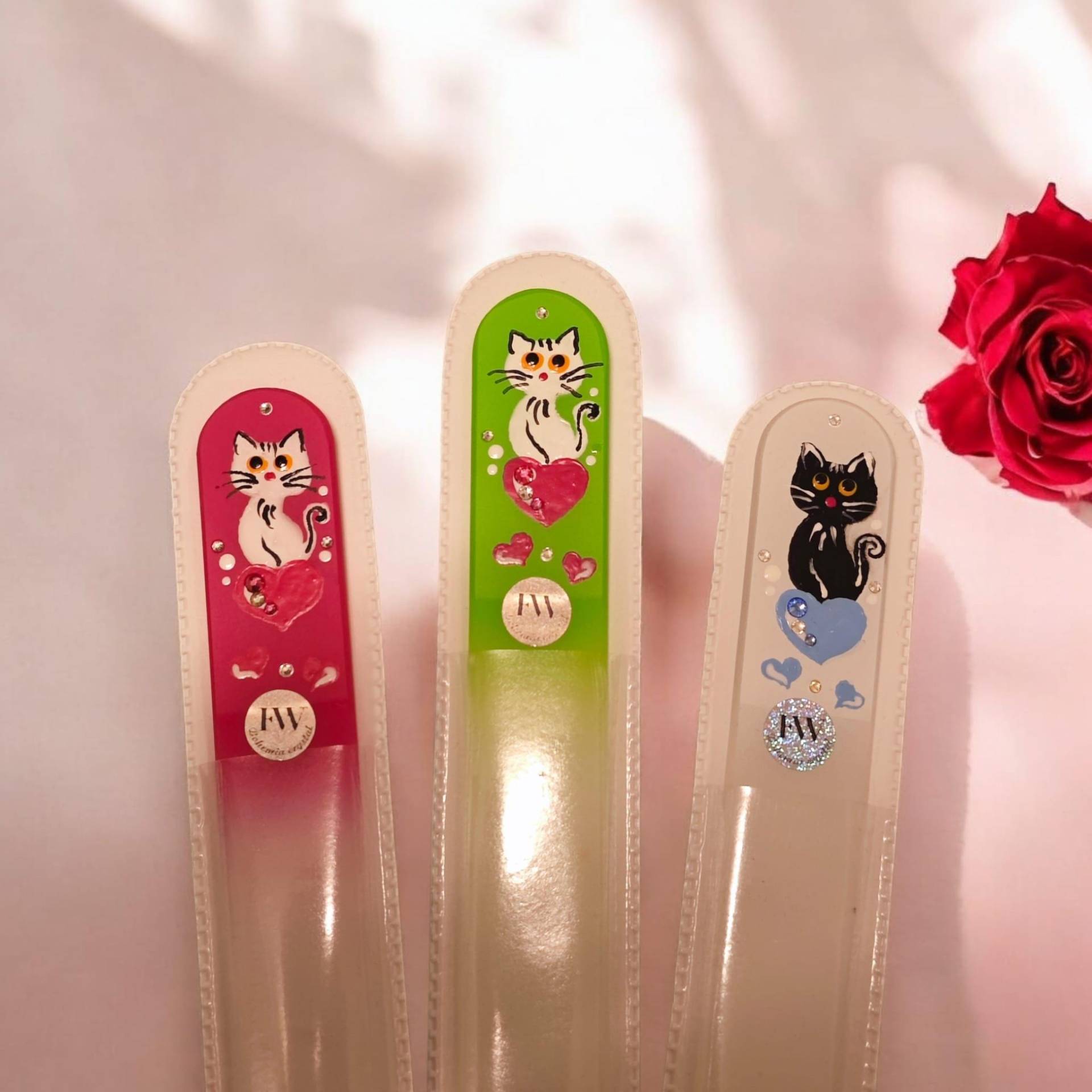 Ultimative Nagelfeile Aus Kristallglas - Funkeln Sie Mit Bezaubernden Katzen Und Herzen Ultimative Nagelfeile Aus Kristallglas - Funkeln Sie Mit Bezaubernden Katzen Und Herzen von Etsy - FulgentWorldLtd