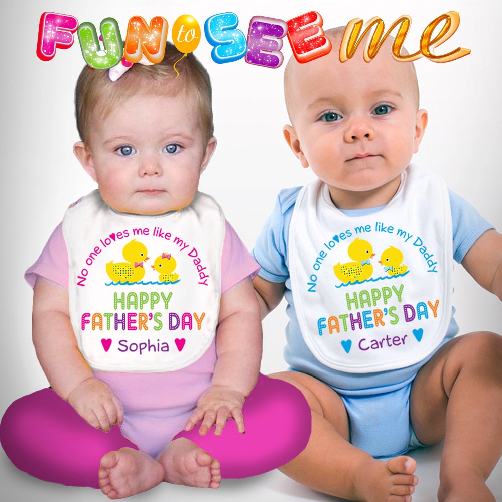 Glücklichen Vaters Tag Bib - Niemand Liebt Mich Wie Mein Papa Mädchen Oder Jungen Personalisiert Mit Namen Glücklichen Vaters Tag Bib - Niemand Liebt Mich Wie Mein Papa Mädchen Oder Jungen Personalisiert Mit Namen von Etsy - FunToSeeMe