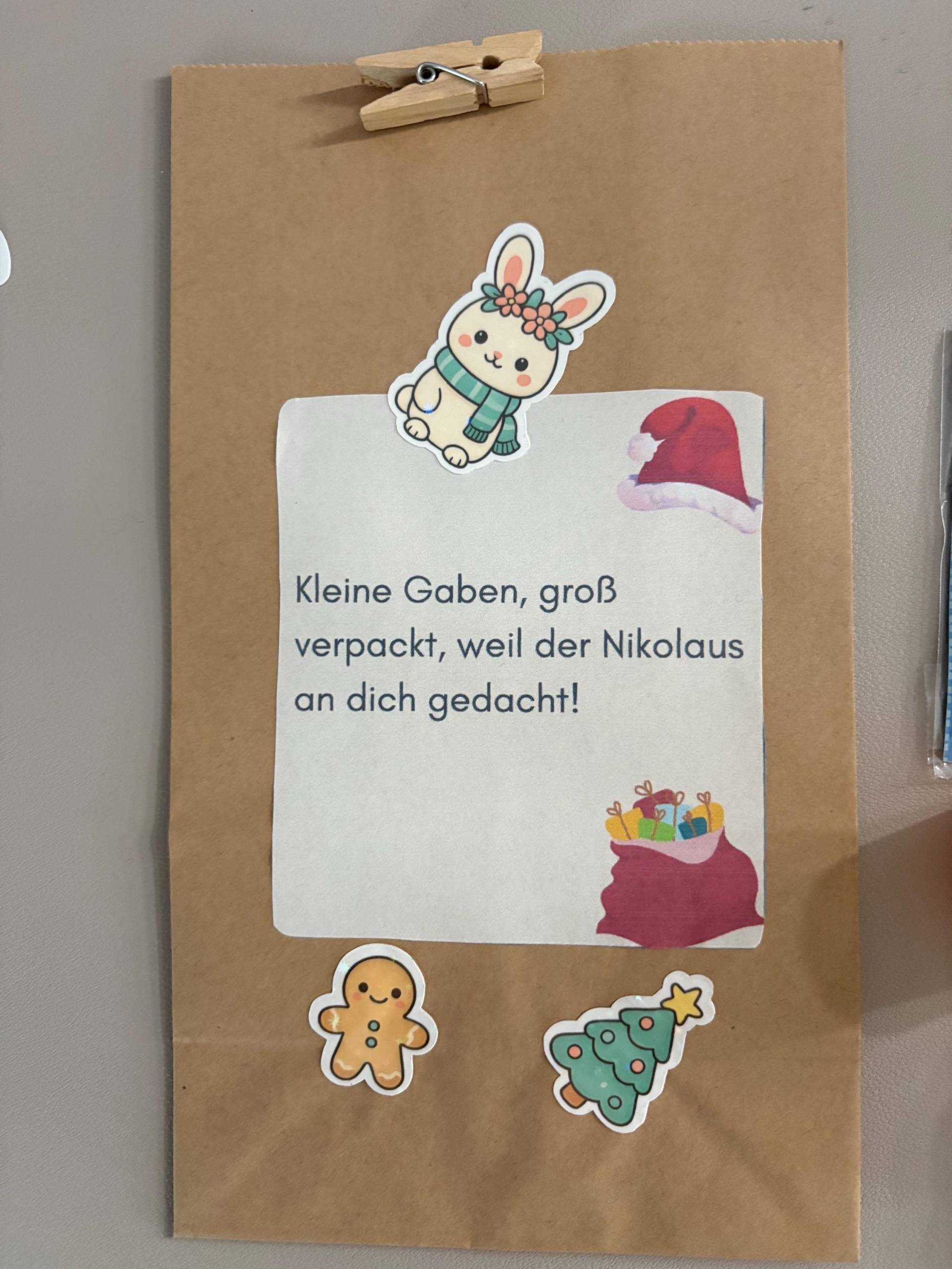 Nikolaus-Geschenktüte „Kleine Gaben, Groß Verpackt" von Etsy - Funkelzeitgemeinsam