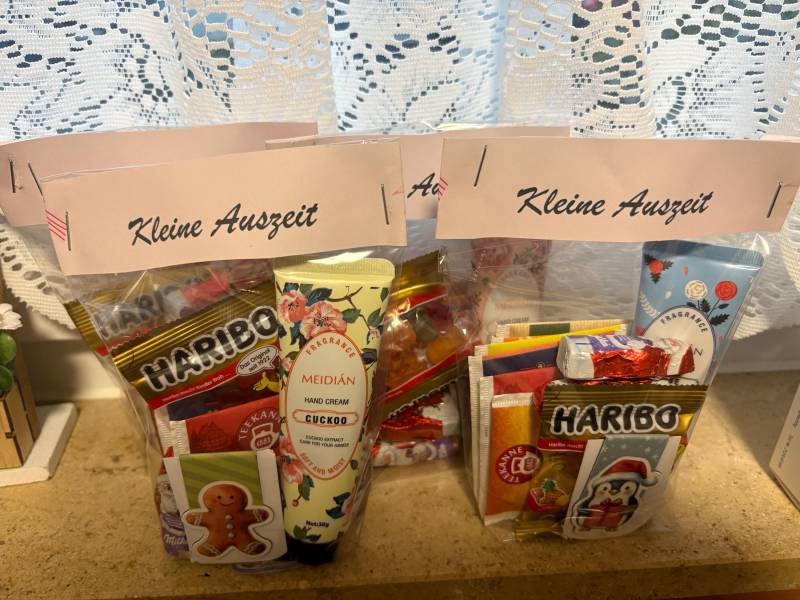 Tee Geschenktüte | Weihnachtsgeschenk Wichtelgeschenk Kleines Mitbringsel Weihnachten von Etsy - Funkelzeitgemeinsam