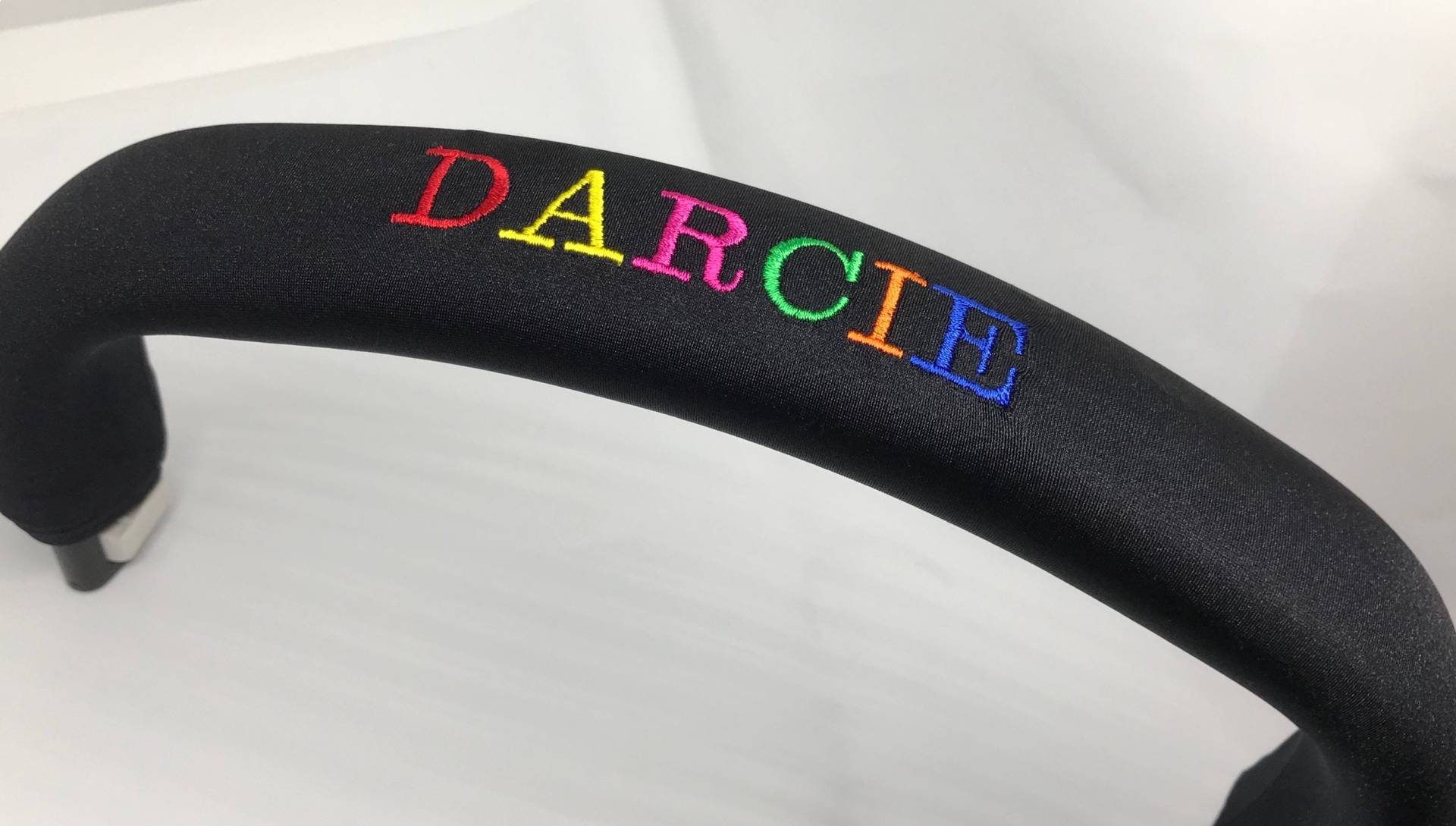 Personalisierte Stoßstange Abdeckung - Regenbogen Thema von Etsy - FunkyMonkeyCustomz