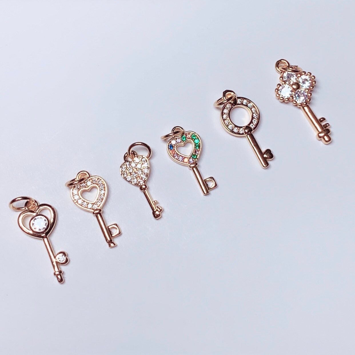 Mini-Vergoldeter Schlüssel-Cz-Anhänger Für Den Nagel von Etsy - GELAPRESSED