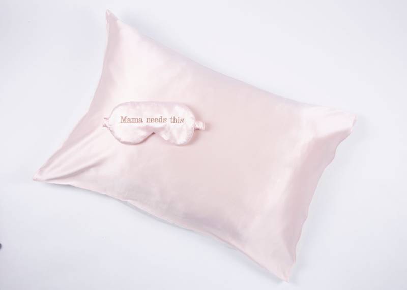 Schlaf-Set - Flip Me Pink Und Mama Braucht Diese Rosa Augenmaske Schlaf-Set - Flip Me Pink Und Mama Braucht Diese Rosa Augenmaske von Etsy - GOTSilkShop