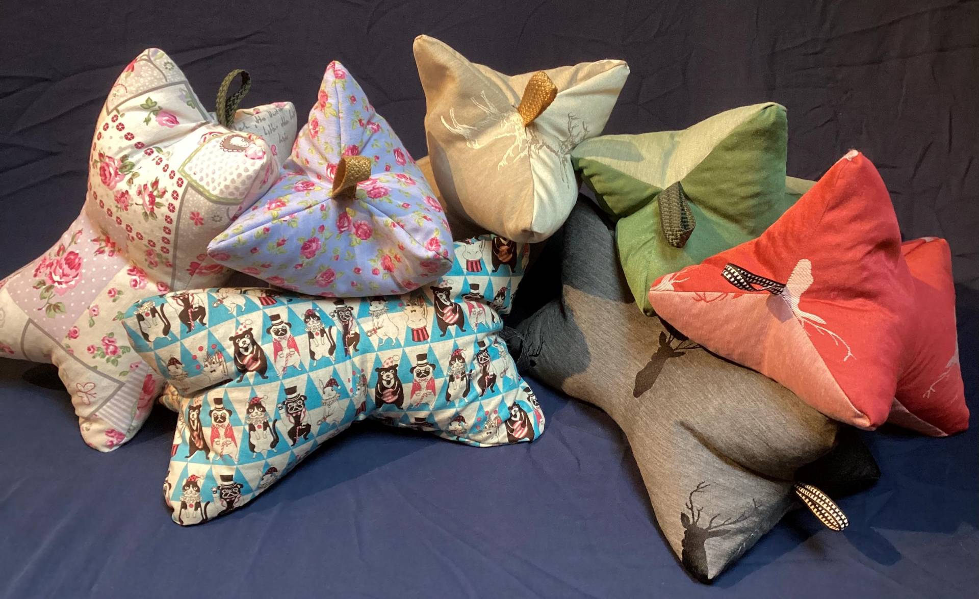 Gamsjaga Leseknochen/ Nackenkissen Mit Dinkelspelzfüllung von Etsy - GamsjagaFashion