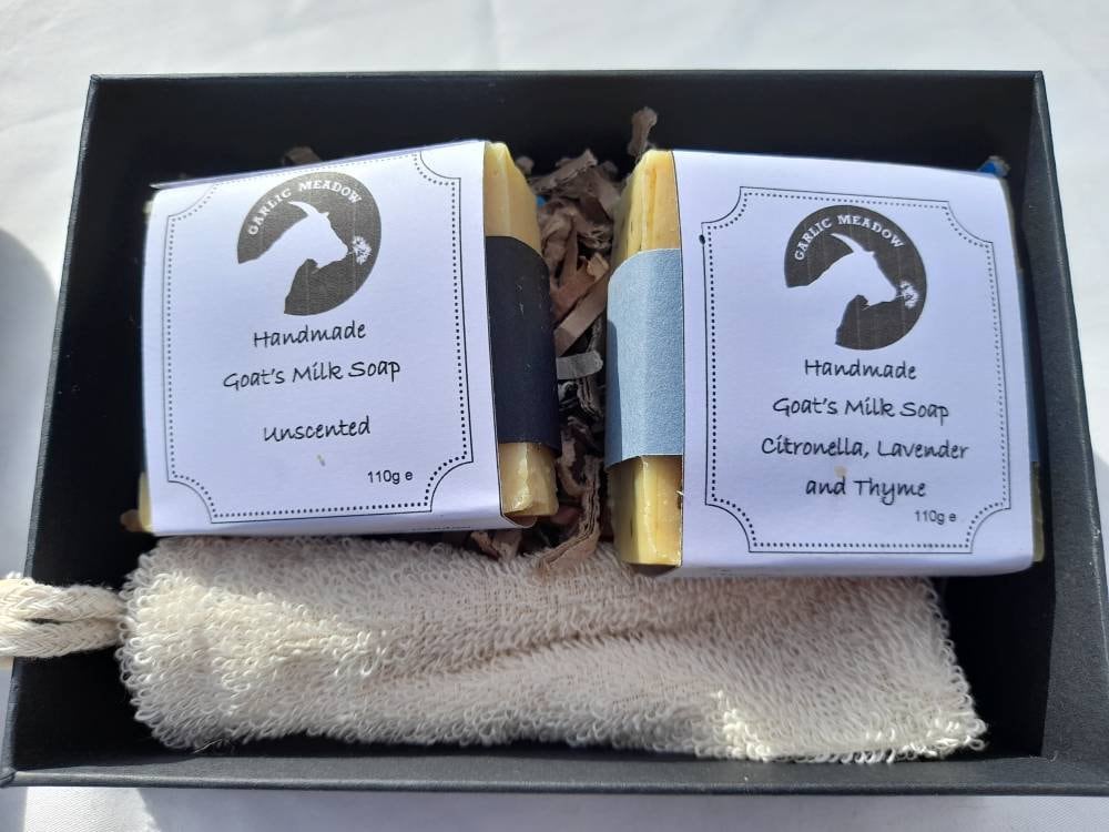 Handgemachte Ziegenmilchseife Geschenkset Mit Seifensäckchen Handgemachte Ziegenmilchseife Geschenkset Mit Seifensäckchen von Etsy - GarlicMeadow