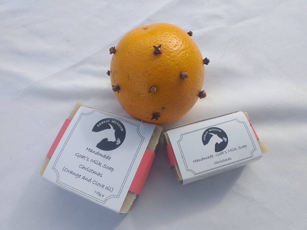 Handgemachte Ziegenmilchseife - Weihnachten | Orangen- Und Nelkenknospenöl Naturseife Handgemachte Ziegenmilchseife - Weihnachten | Orangen- Und Nelkenknospenöl Naturseife von Etsy - GarlicMeadow
