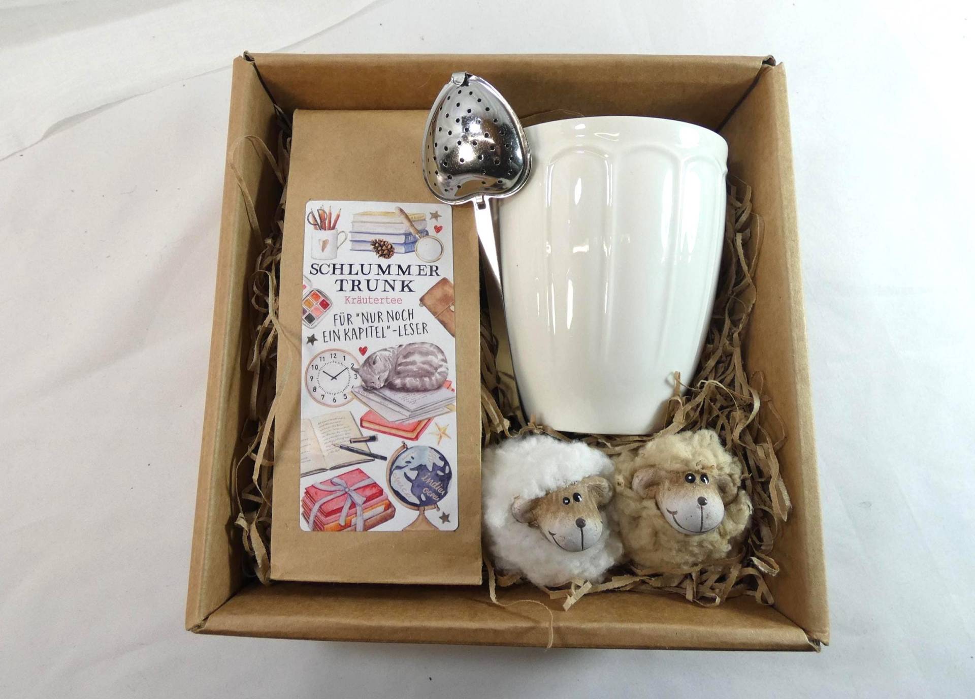 Geschenk Für Leseratten Mit Porzellantasse, Tee, Teeei Und Schäfchen Zum Zählen von Etsy - GastgeschenkeshopDE