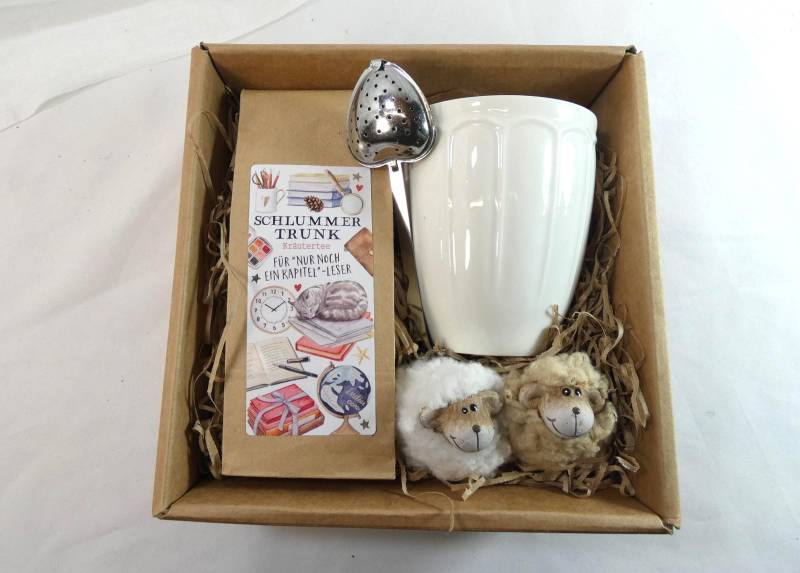 Geschenk Für Leseratten Mit Porzellantasse, Tee, Teeei Und Schäfchen Zum Zählen von Etsy - GastgeschenkeshopDE
