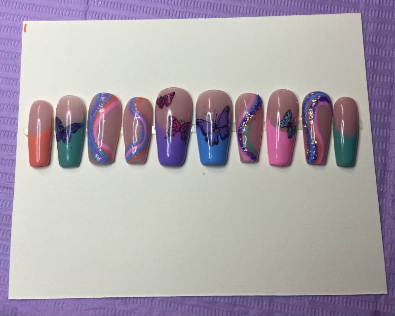 Flieg in Den Frühling von Etsy - GatesofBeautyNails
