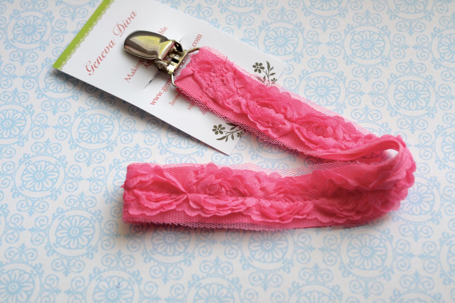 N15 - Neu Pink Shabby Blumen Schnullerkette von Etsy - GenevaDiva