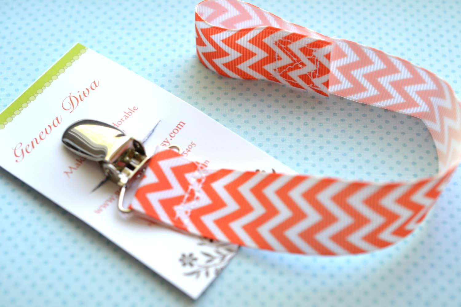 N15 - Orange Und Weiss Chevron Schnullerkette von Etsy - GenevaDiva