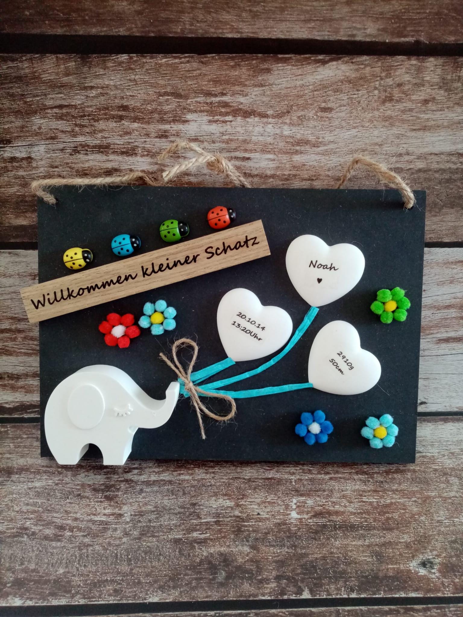 Geschenk Zur Geburt, Schönes Schild Zum Aufhängen, Individualisierbar, Elemente Aus Gips, Baby Geschenk, 18x25 cm, Rund 600G von Etsy - GerachCreationsByB