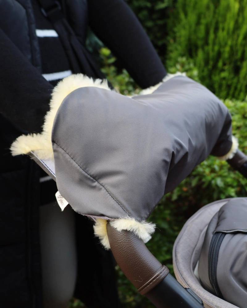 Baby - Kinderwagen-Handwärmer Mit Lammfellfutter Baby - Kinderwagen-Handwärmer Mit Lammfellfutter von Etsy - GerbereiBirke