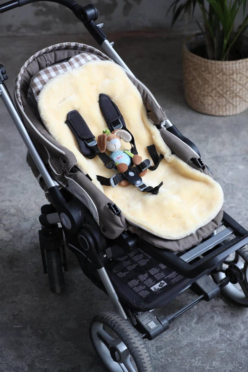Lammfell Merino Kinderwagen-Einlage - Waschbare Lammfellauflage Für Buggy & Kinderwagen Gerberei Birke Lammfell Merino Kinderwagen-Einlage - Waschbare Lammfellauflage Für Buggy & Kinderwagen Gerberei Birke von Etsy - GerbereiBirke