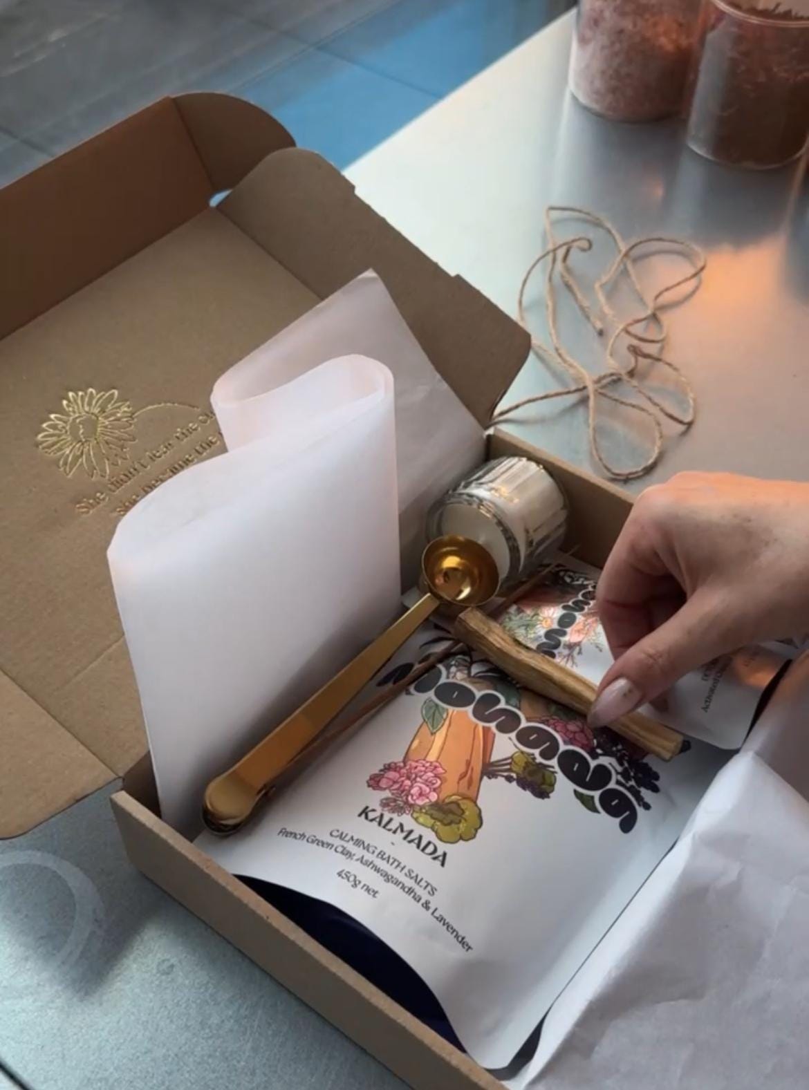 Self-Care Geschenkbox Zur Entspannung Verwöhnbox Stressabbau & Wellness Rituale Entspannendes Badesalz Geschenke Spa Geschenkset Self-Care Geschenkbox Zur Entspannung Verwöhnbox Stressabbau & Wellness Rituale Entspannendes Badesalz Geschenke Spa Geschenkset von Etsy - GermanBathSalts