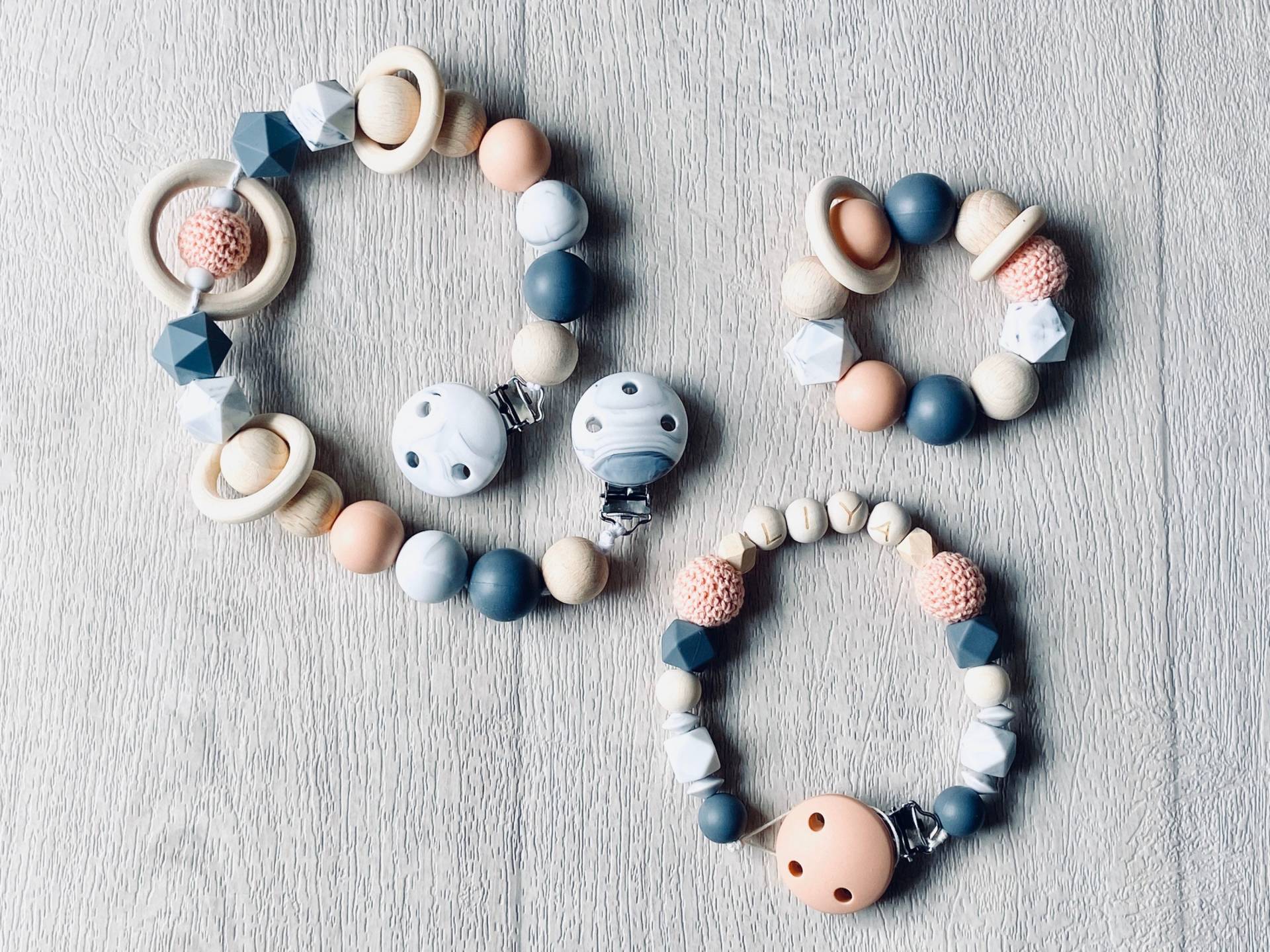 3'er Set Kinderwagen-, Schnullerkette Und Handgreifling von Etsy - GeschenkMasche