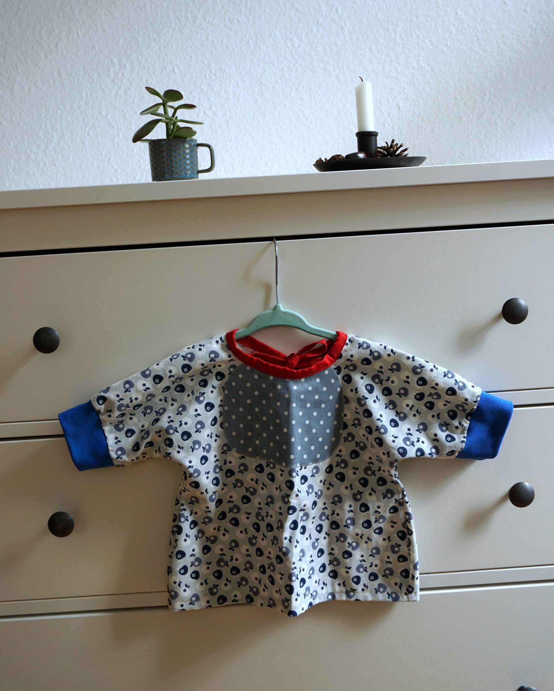 Ärmellätzchen Babycord, Abwischbares Babylätzchen Ab 6 Monaten von Etsy - GeschenkunikateShop