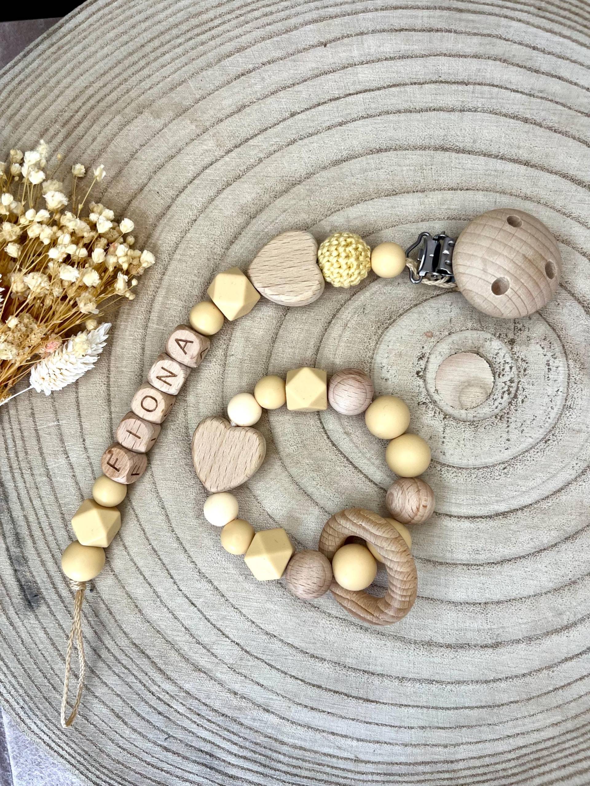 Schnullerketten Set Handgemacht Geschenk Zur Geburt Babyparty Oder Taufe - Personalisiert Holz & Silikon Schnullerketten Set Handgemacht Geschenk Zur Geburt Babyparty Oder Taufe - Personalisiert Holz & Silikon von Etsy - GiMiNu