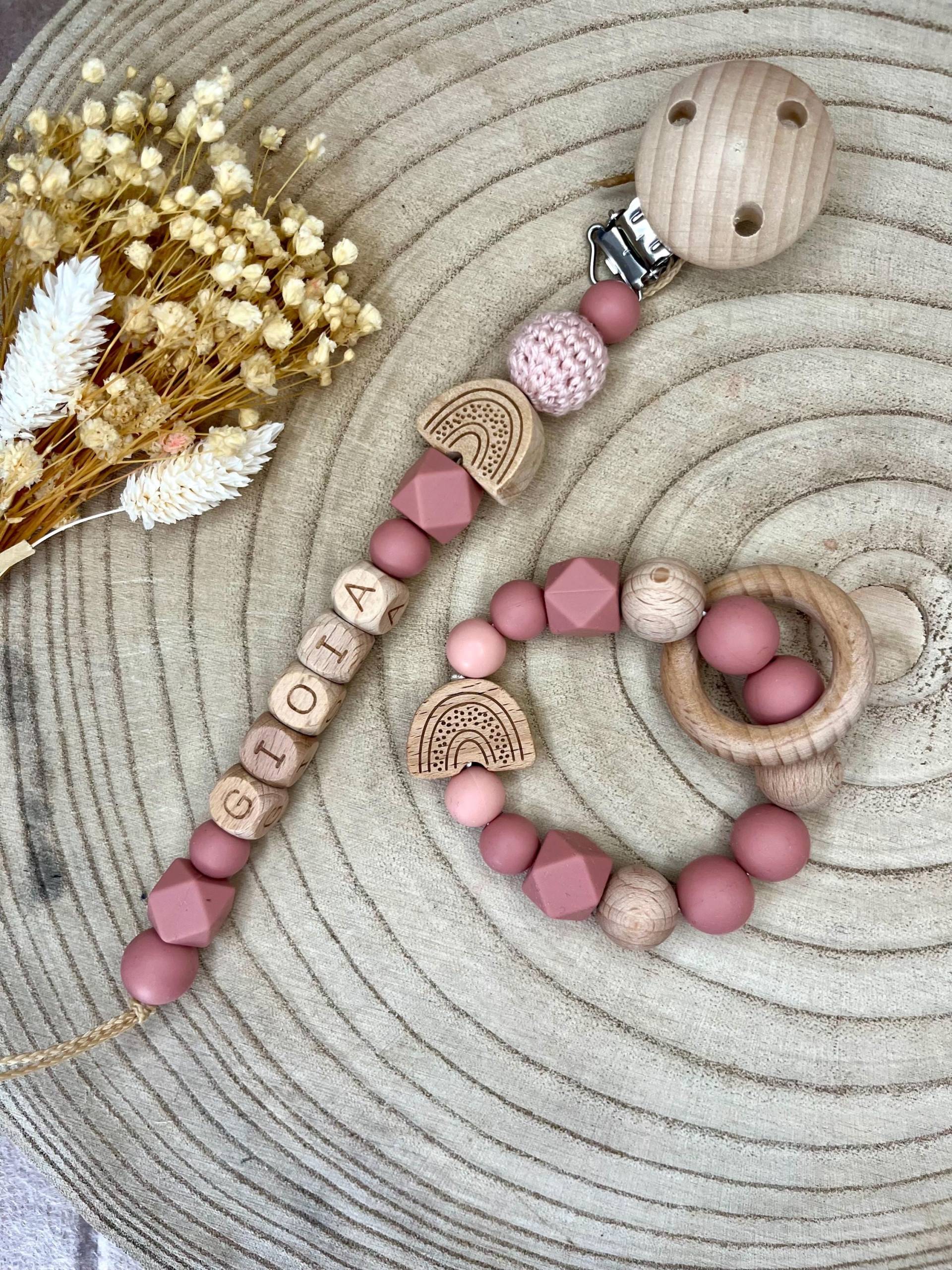 Schnullerketten Set Handgemacht Geschenk Zur Geburt Babyparty Oder Taufe - Personalisiert Holz & Silikon Schnullerketten Set Handgemacht Geschenk Zur Geburt Babyparty Oder Taufe - Personalisiert Holz & Silikon von Etsy - GiMiNu