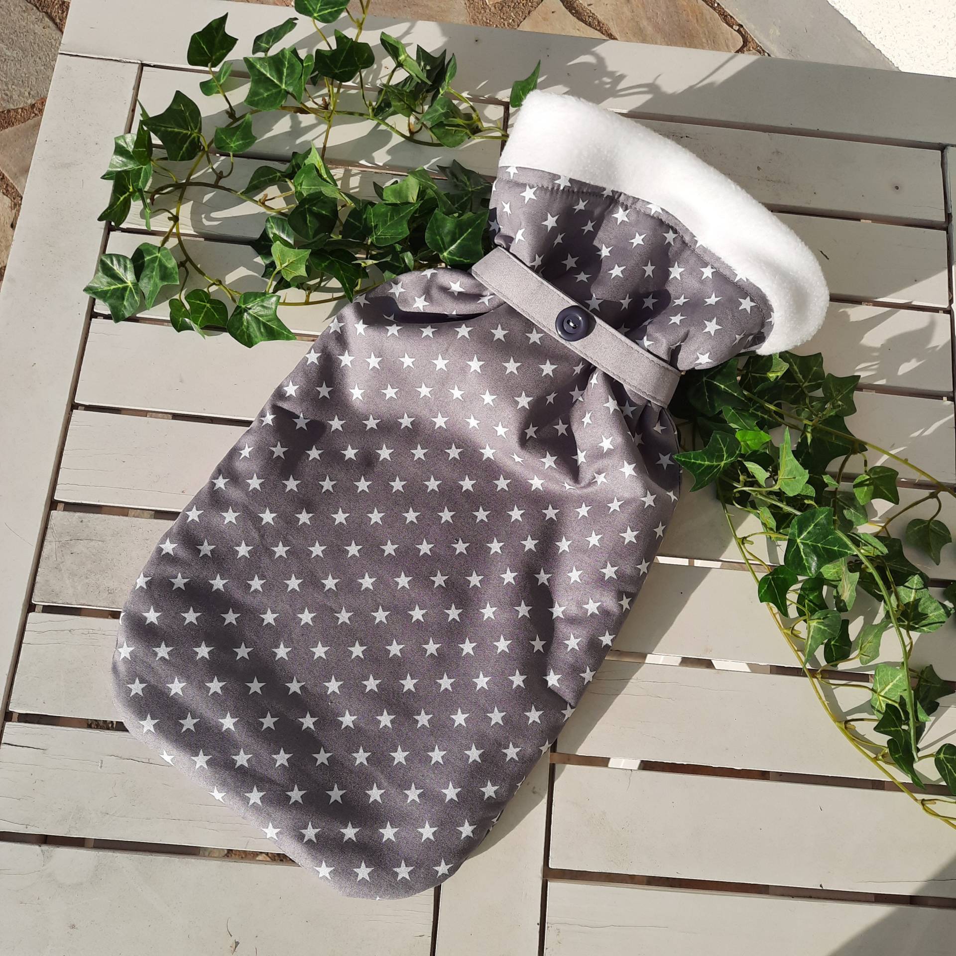 Wärmflaschenbezug Aus Baumwollstoff Und Fleece Ingrau Mit Sternen | Auf Wunsch Auch Personalisiert Name Bestickt von Etsy - GiftsbyFarbenspiel