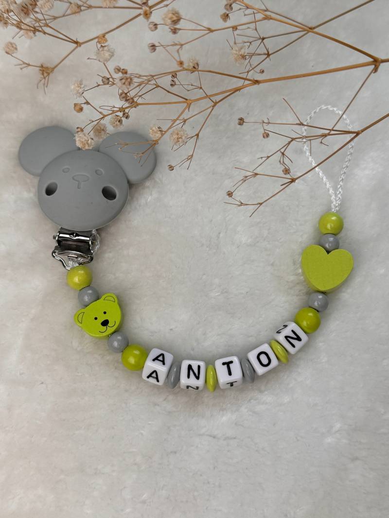 Schnullerkette Mit Namen Grau Hellgrün | Limettengrün Geschenkidee Babyparty, Personalisiert von Etsy - GlamAccessoires