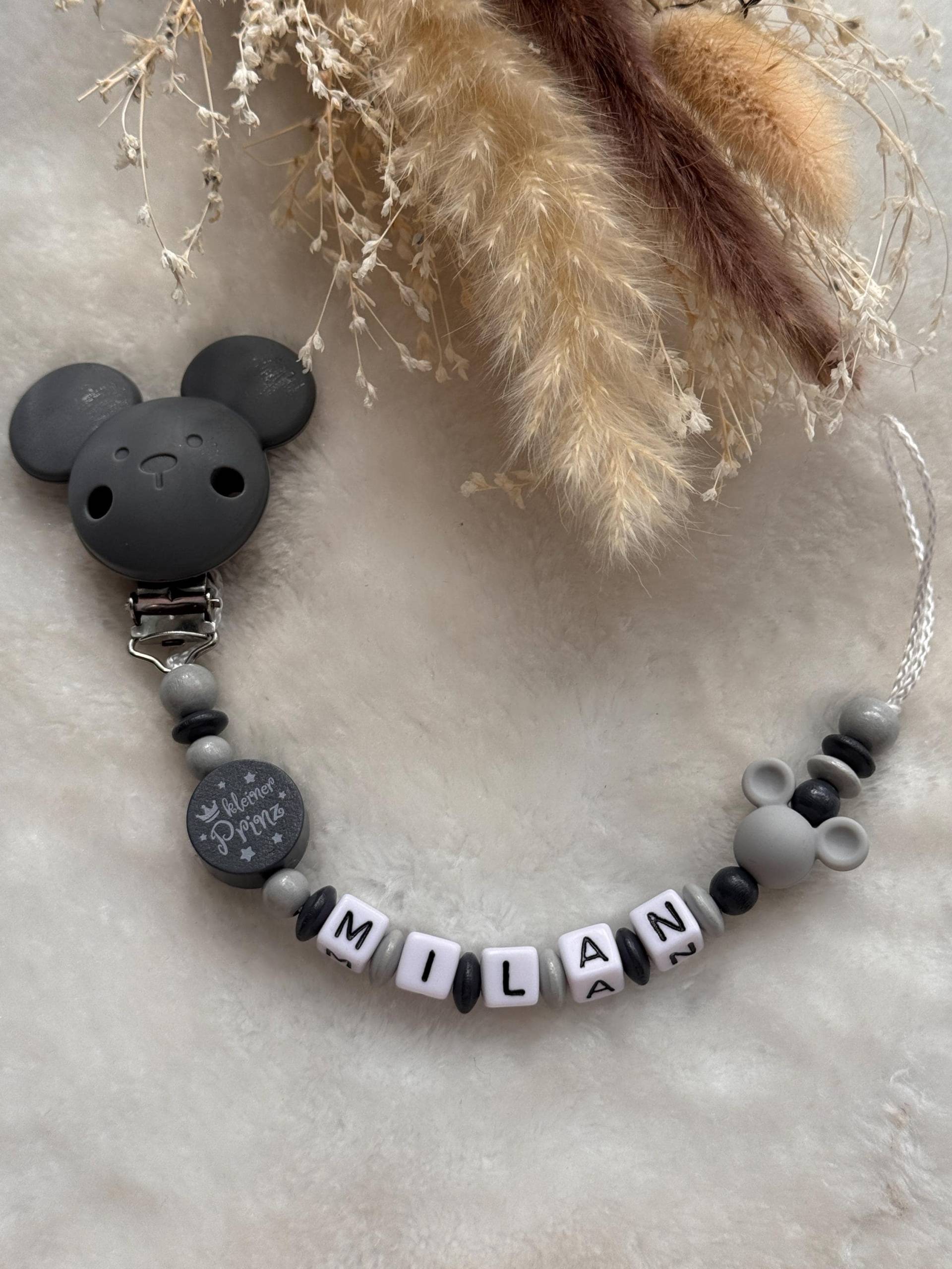Schnullerkette Mit Namen Grau Schwarz Bärchen Und Maus Clip Geschenkidee Babyparty Personalisiert von Etsy - GlamAccessoires