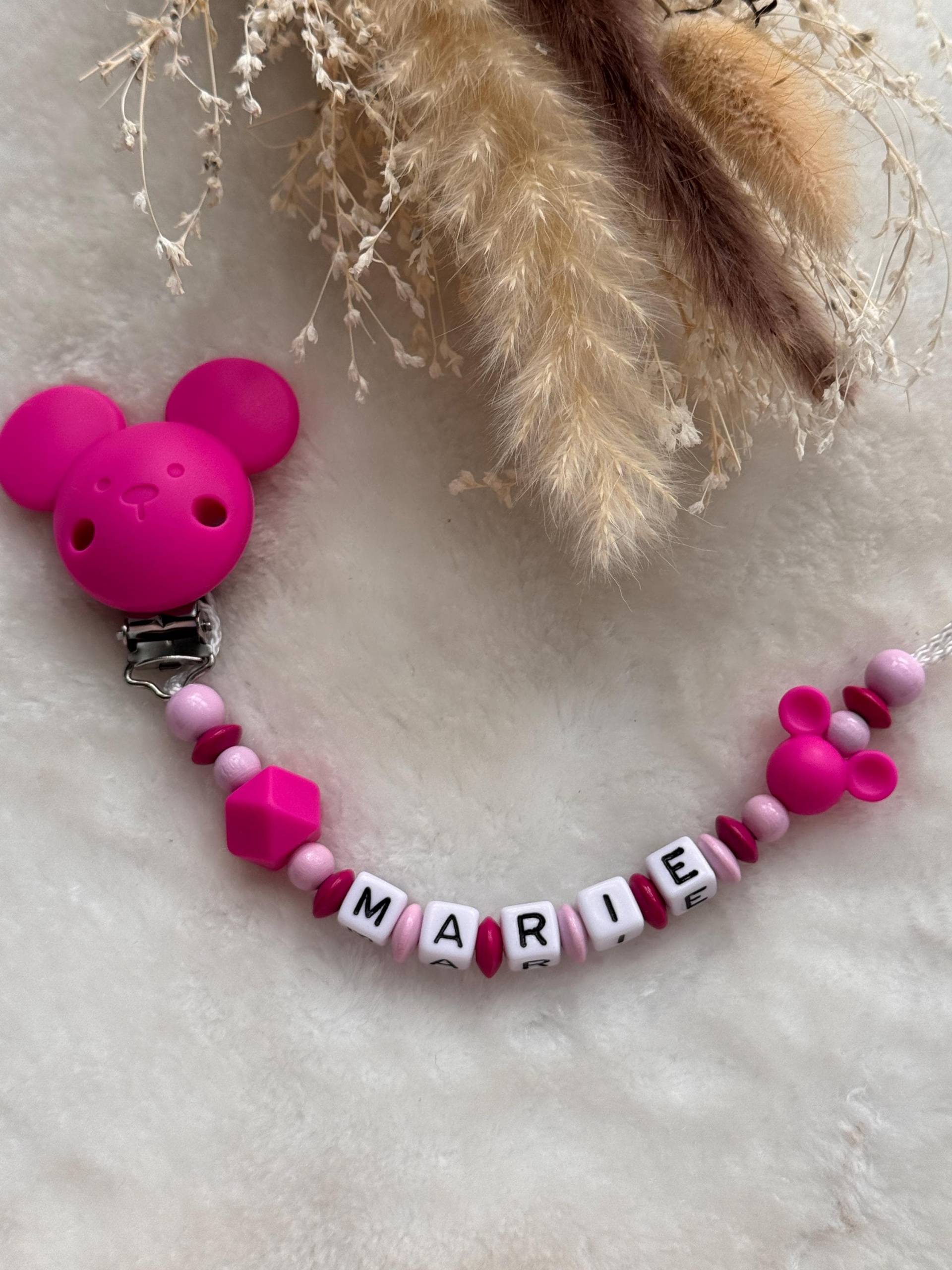 Schnullerkette Mit Wunschname Rosa Pink Geschenkidee Babyparty Personalisiert Silikon Maus Clip von Etsy - GlamAccessoires