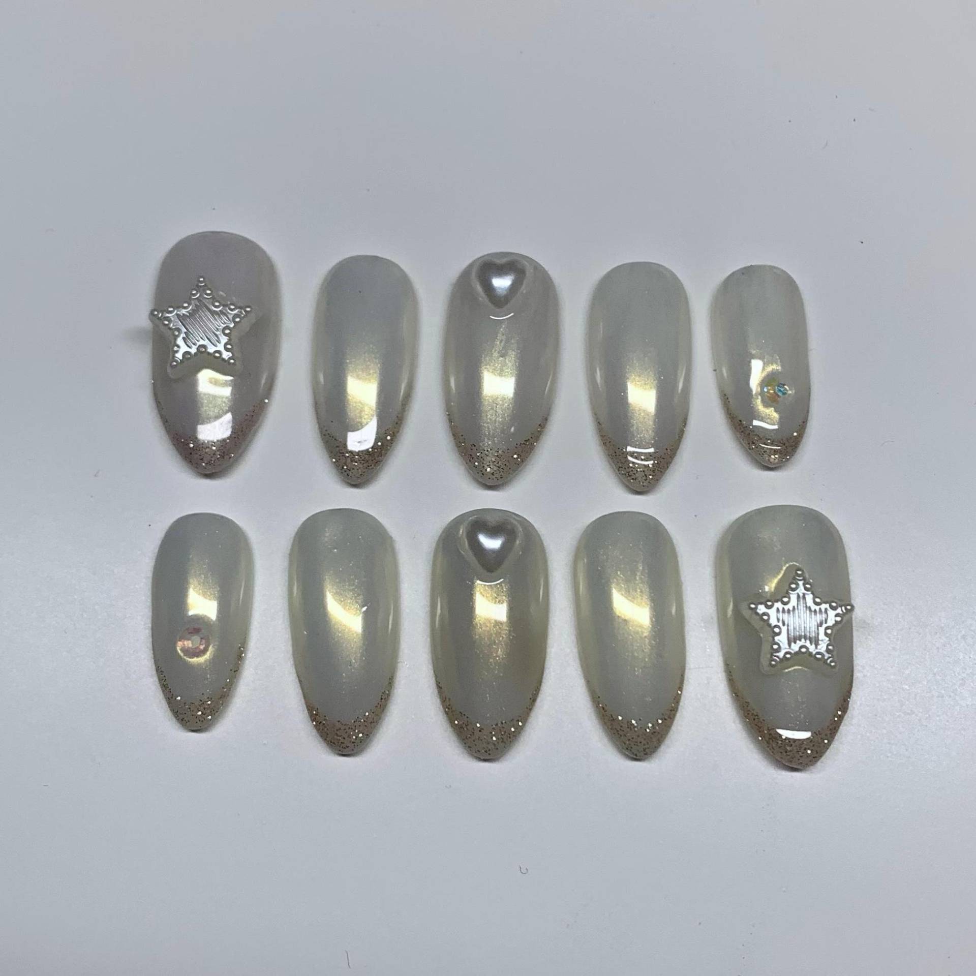 Weiße Winterpress-Nägel/Chrom-Nägel Süße Winternägel Nägel Mit Anhänger Nail Art von Etsy - GlamuseStudio