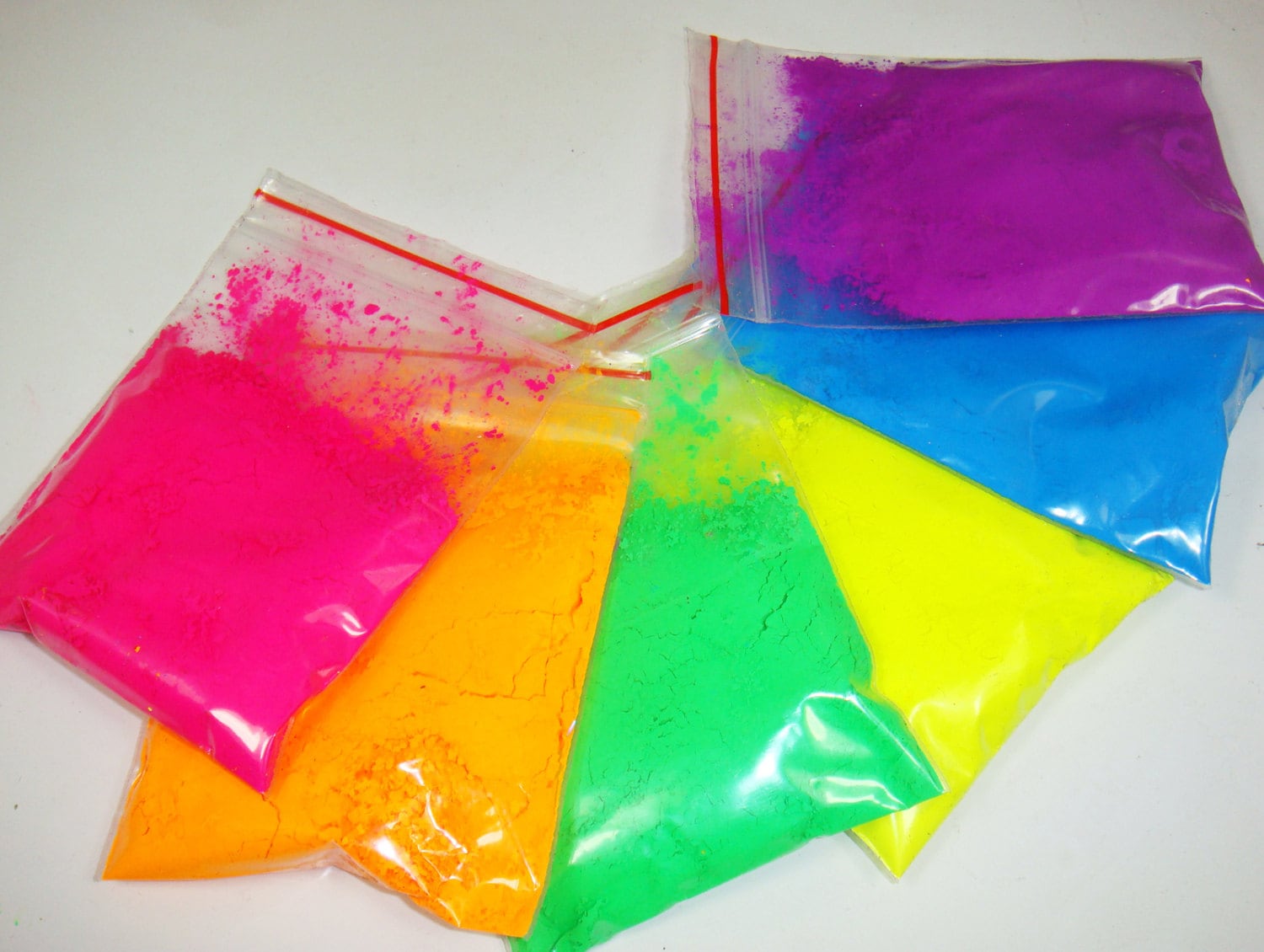 6 Neon Farben Fluoreszierende Phosphor Pigmentpulver Für Nagellack, Malerei, Druck, Kosmetik, Seifenherstellung, Kerzenherstellung, Polymer Clay von Etsy - GlitterNailArt