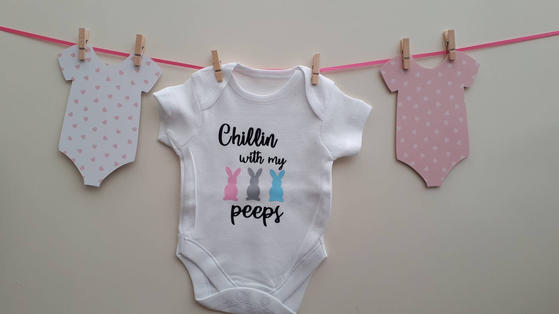 Babys Erste Ostern Weste, Body, Guckt 1. Baby-Geschenk, Geschenk, Neue Mutter, Häschen Personalisierte von Etsy - Glitzyglassesforall